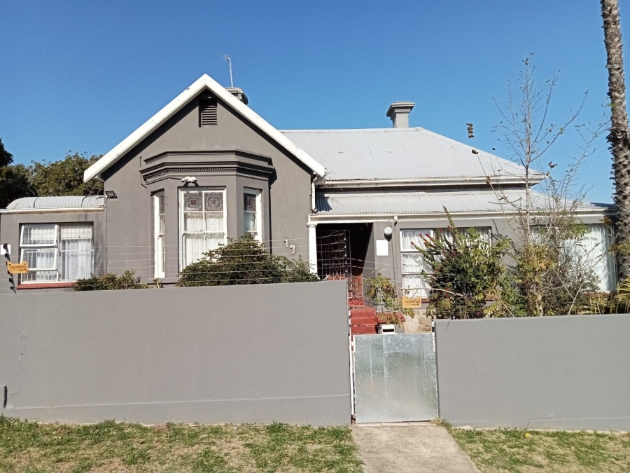 6 Bedroom Property for Sale in Fort Hill Eastern Cape